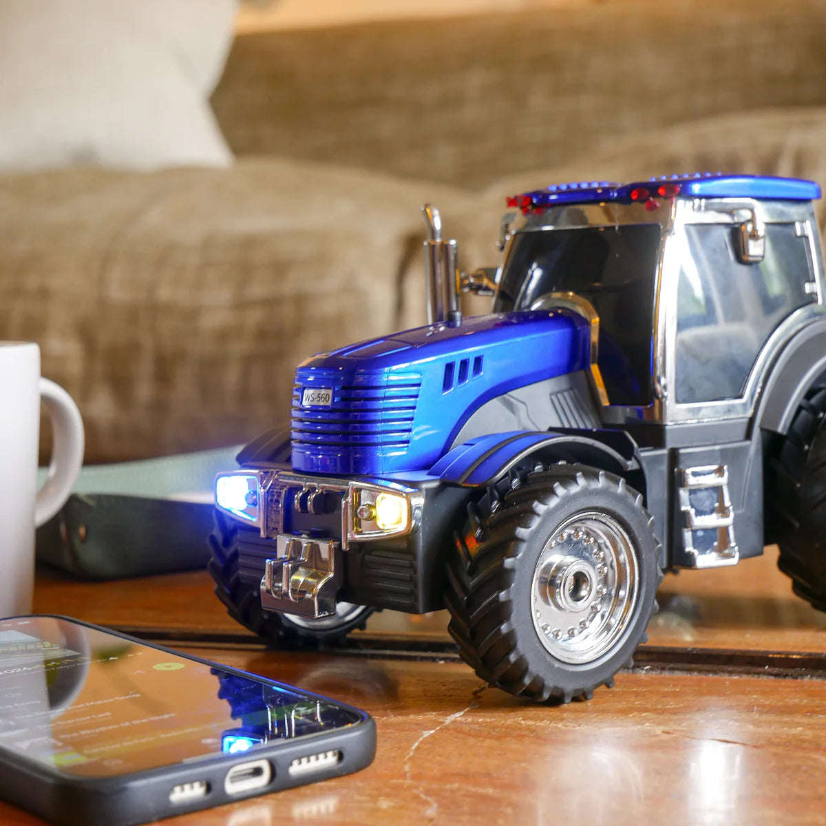 Tractor Bluetooth Speaker & FM Radio - Blue