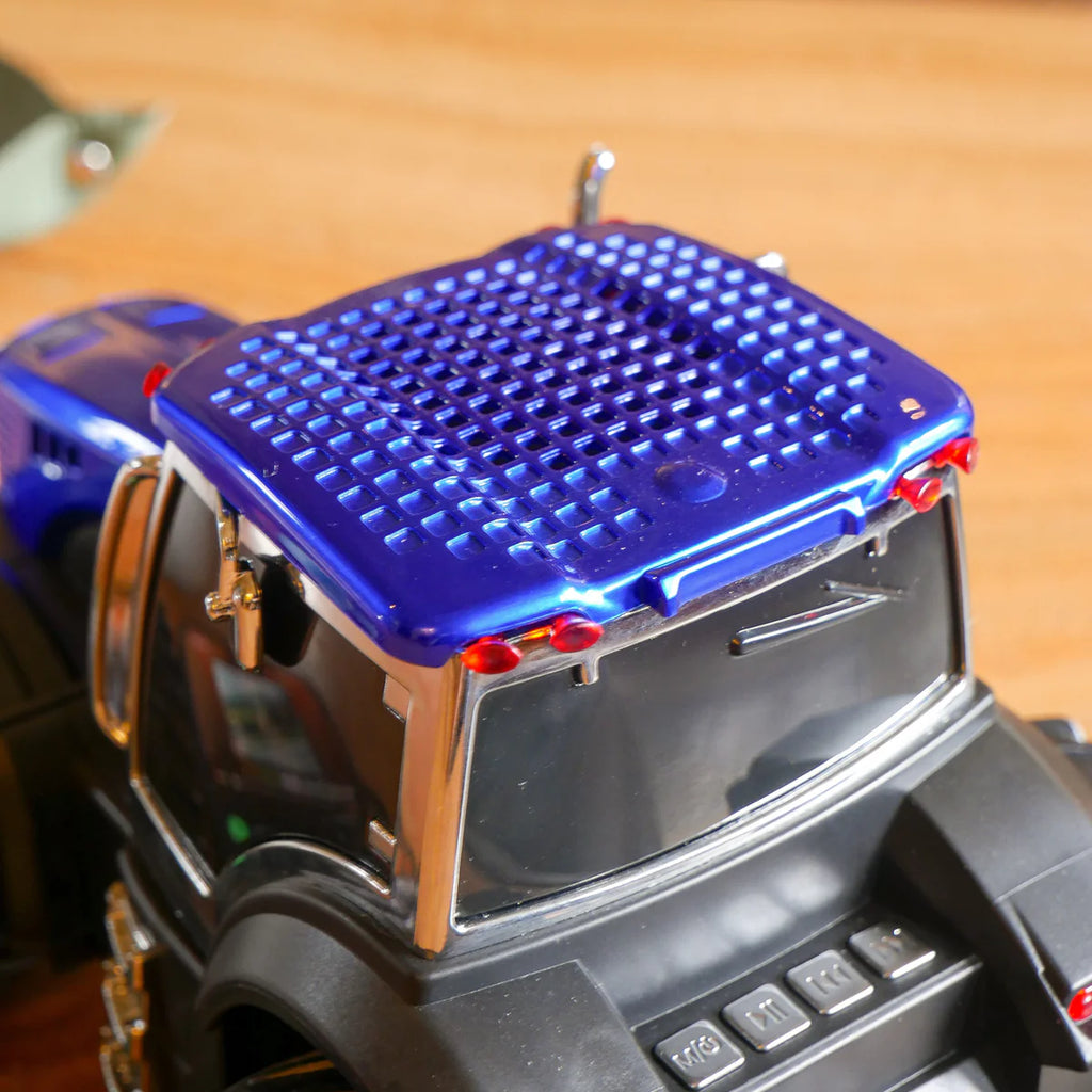 Tractor Bluetooth Speaker & FM Radio - Blue