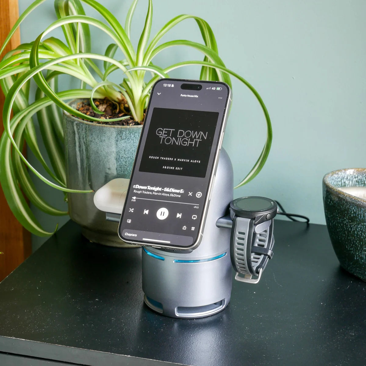 Twist & Play 3 in 1 Charging Station with Bluetooth Speaker