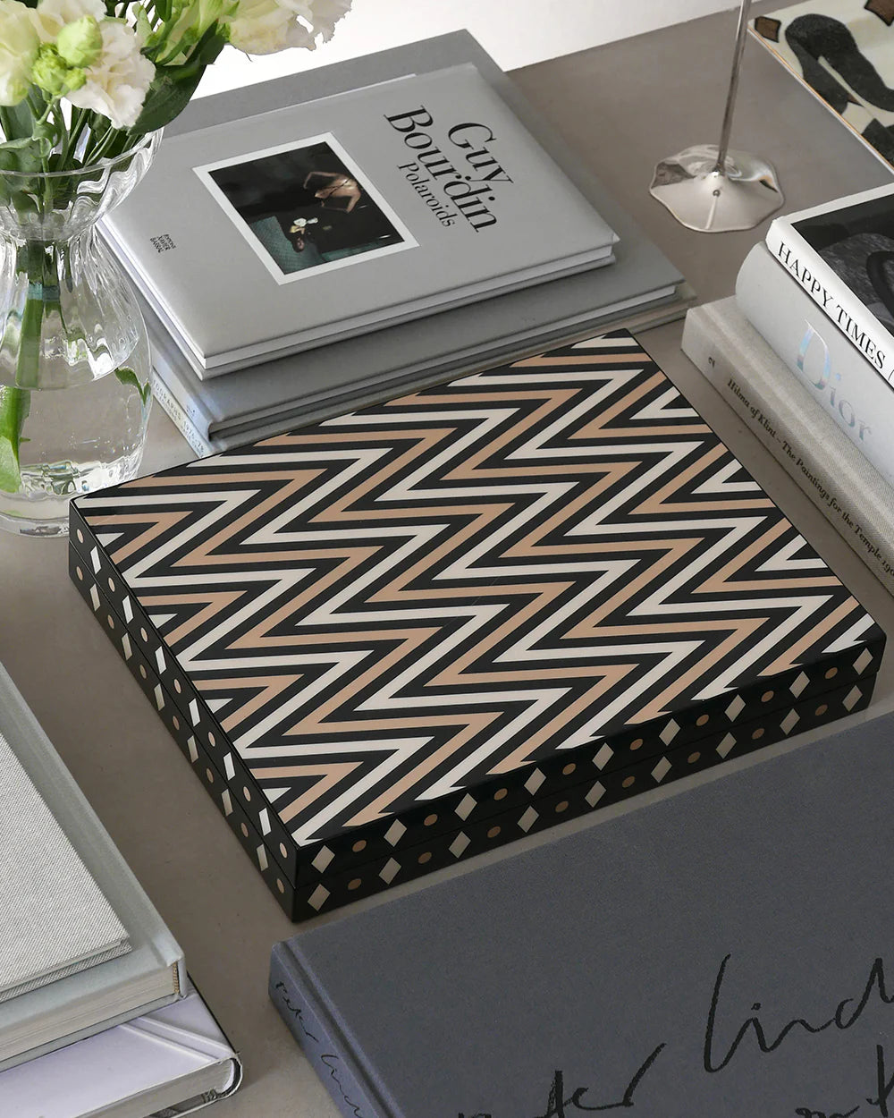 Lacquered BACKGAMMON