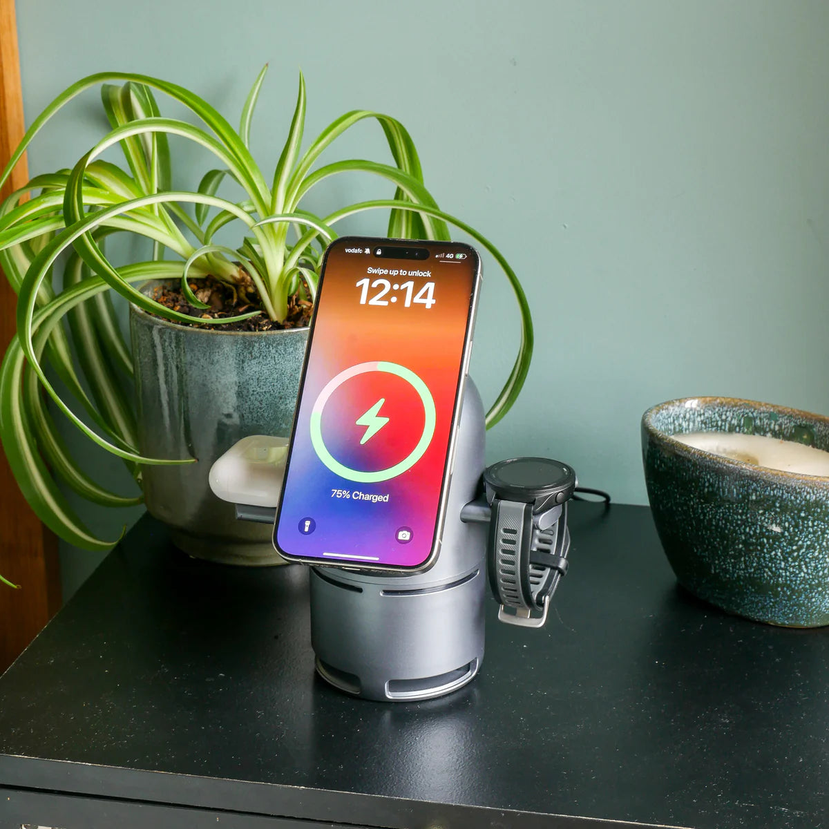 Twist & Play 3 in 1 Charging Station with Bluetooth Speaker