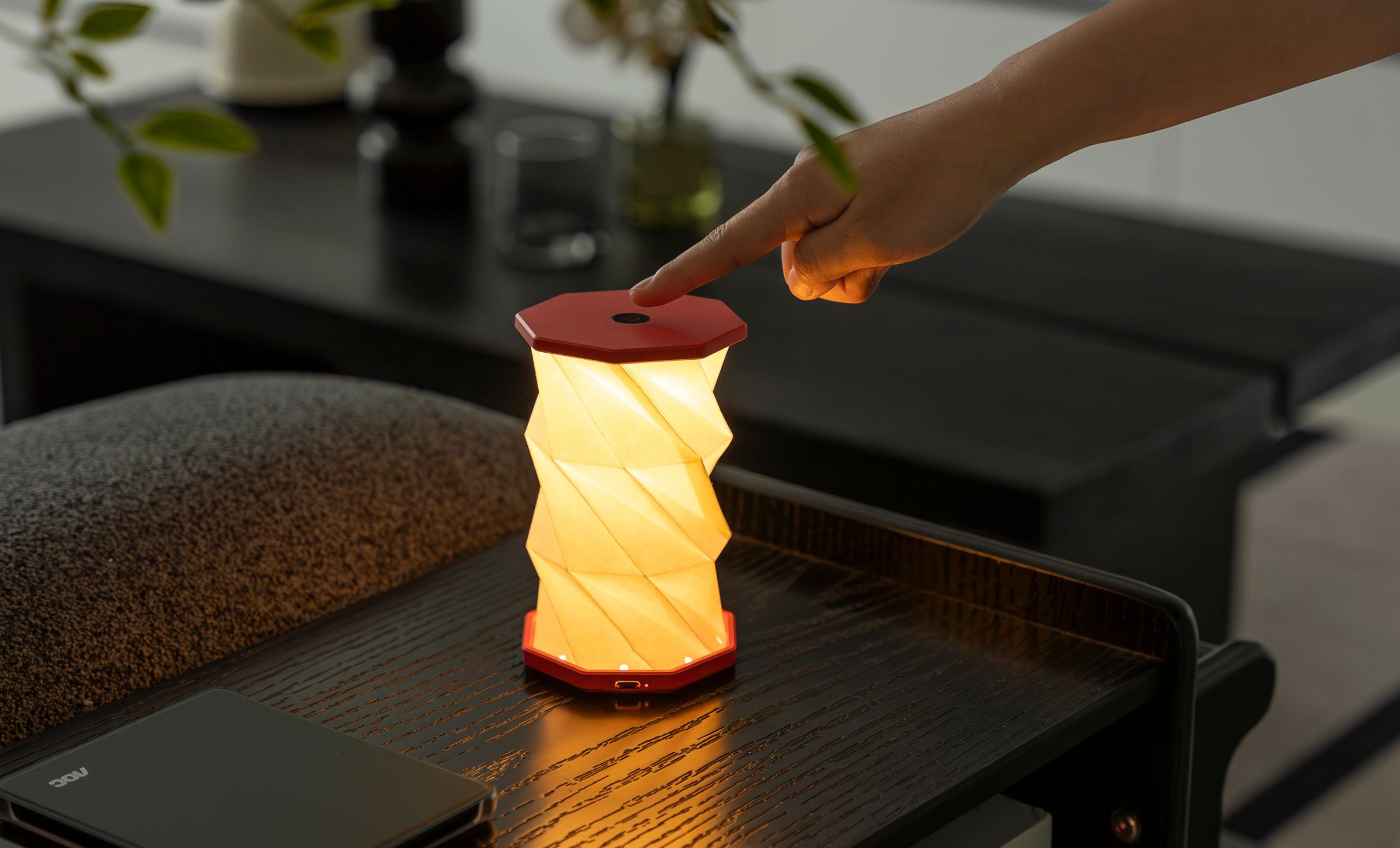 Mini Hexagon Twist Lamp - Coral Red