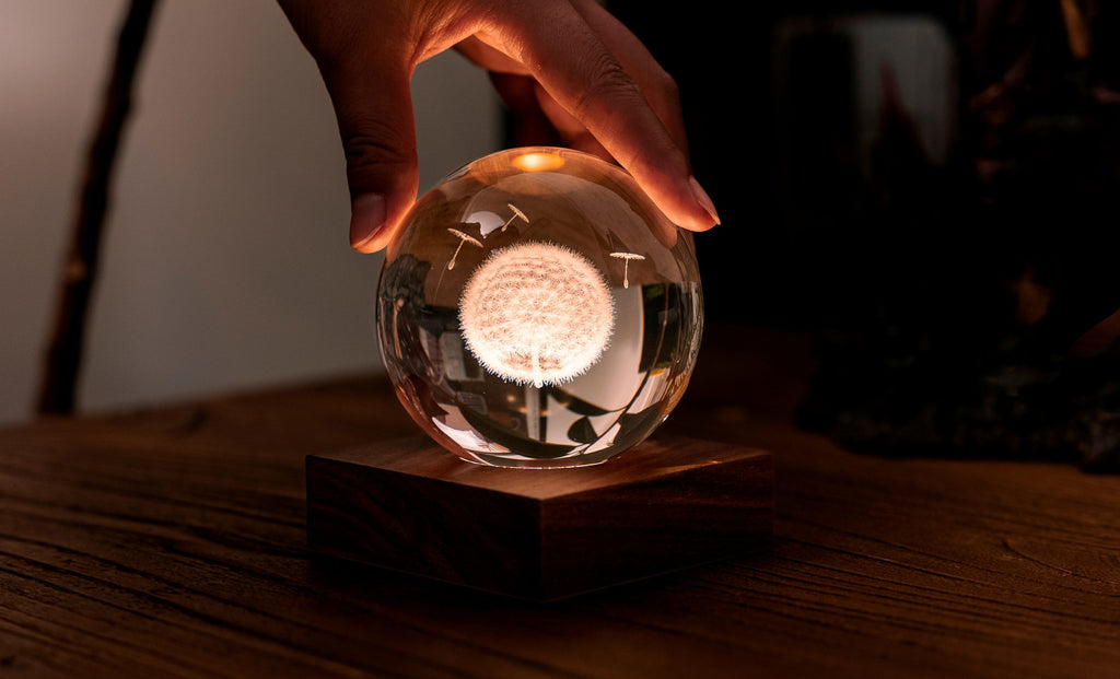 Amber Crystal Light - Dandelions