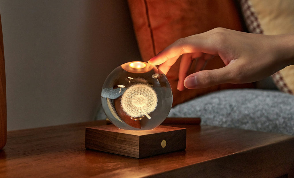 Amber Crystal Light - Dandelions