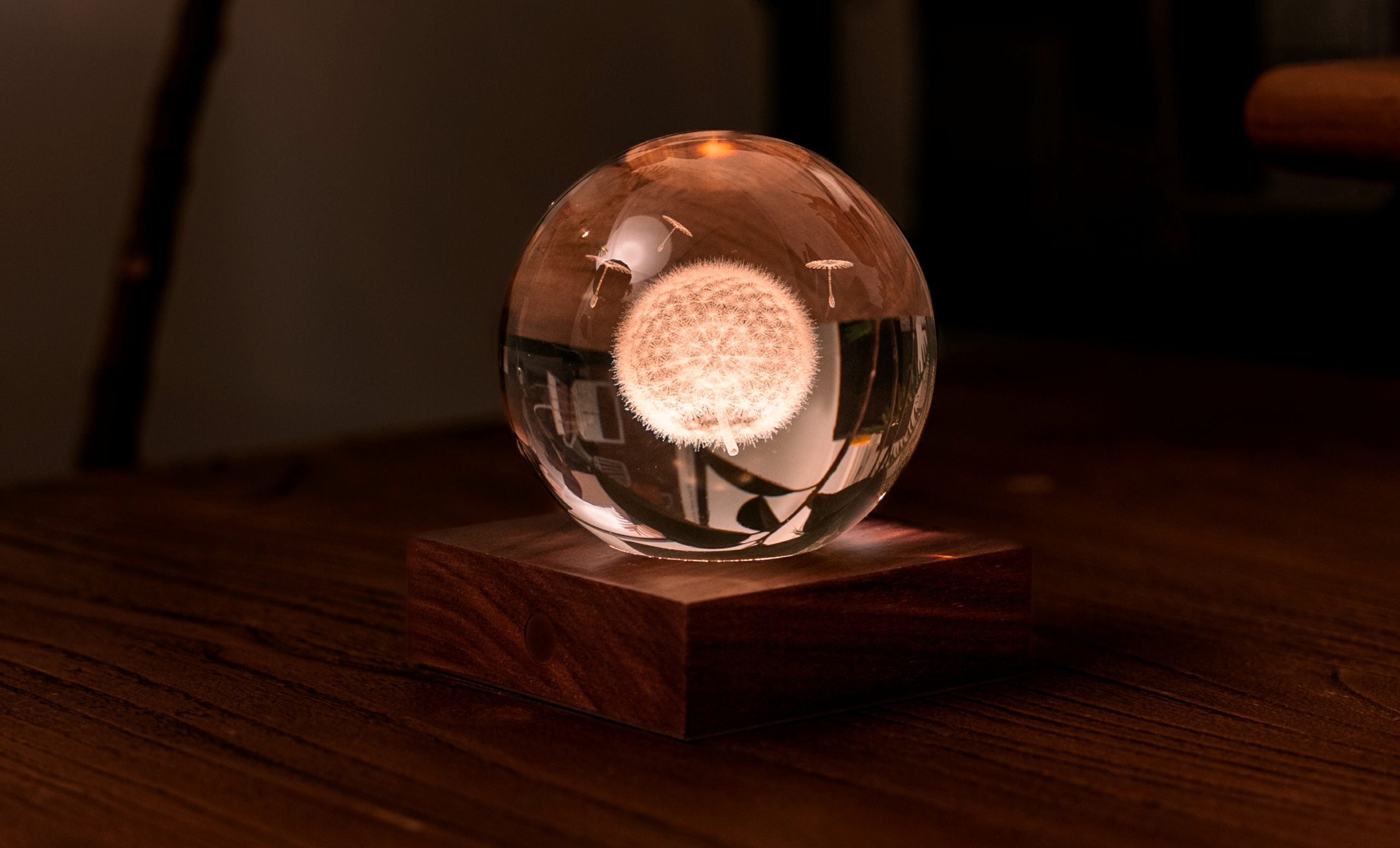 Amber Crystal Light - Dandelions